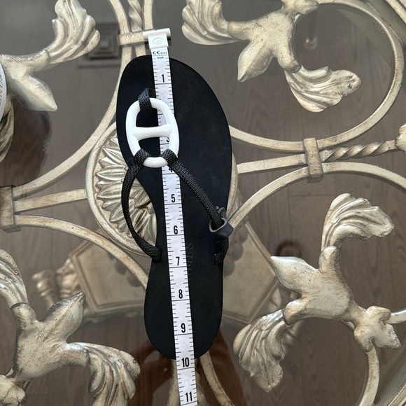 Hermes Kara Neal flip flops size 7.5 (EU 37.5), color black and white - Picture 7 of 7